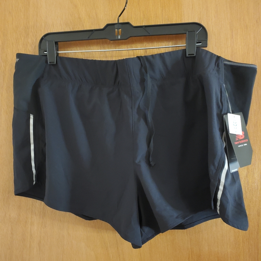 New Balance Women's black althetic shorts size 2XL NWT